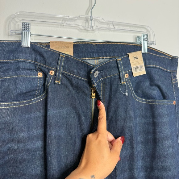 NWT‎ Levi's Men's 505 Jeans Regular Fit Size 38 x 32 - Picture 5 of 10